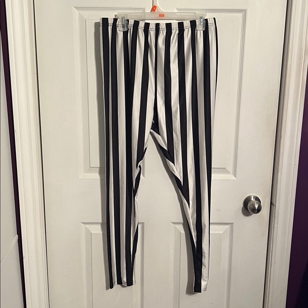 Black & White Striped Leggings